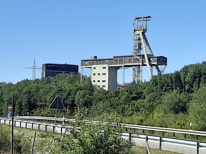 Förderturm an der A3