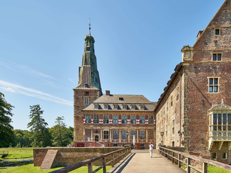 raesfeld-schloss-1