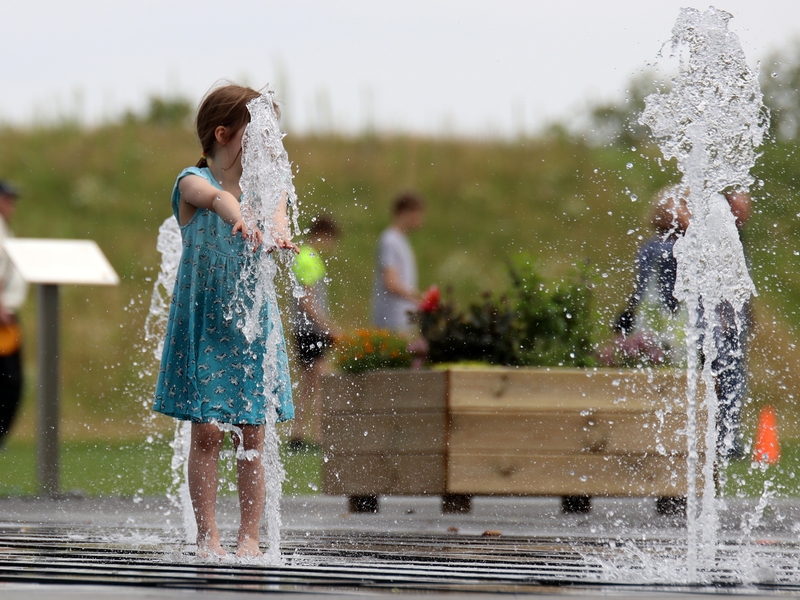 Das Wasserspiel ist bei Kindern beliebt