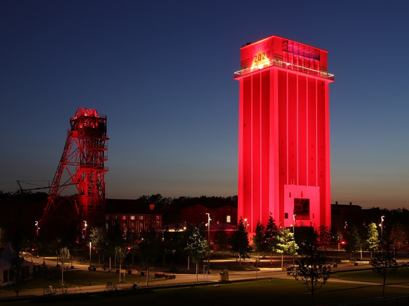 Illuminierter Förderturm zum Zechenparkleuchten