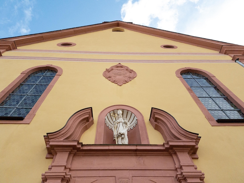 Eingang Klosterkirche Pfaffen-Schwabenheim
