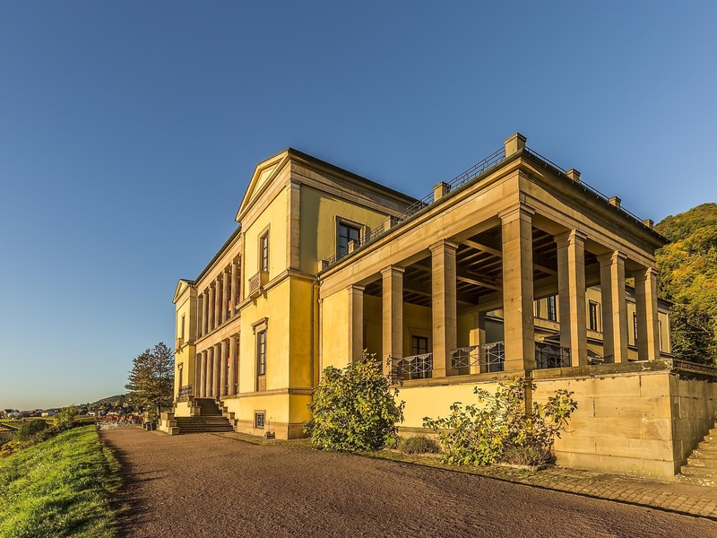Villa Ludwigshöhe mit Sonne