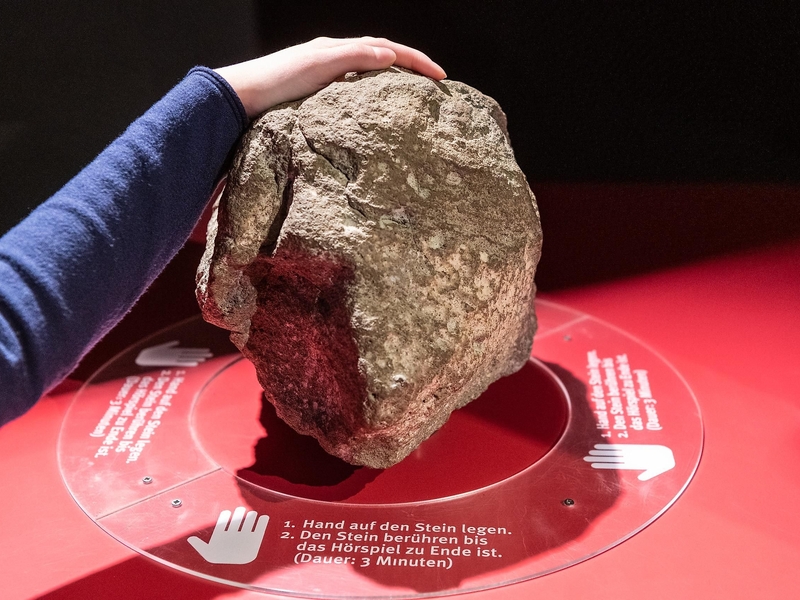 Welche Geschichte erzählt der Stein im Lava-Dome?